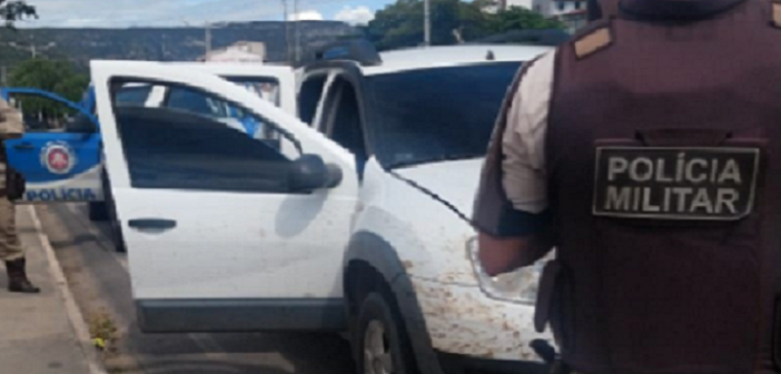 Polícia Militar prende indivíduo conduzindo em Jacobina veículo roubado com placa clonada
