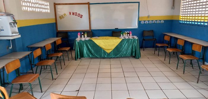 Caém: Prefeitura entrega duas unidades escolares totalmente reformadas no interior do município